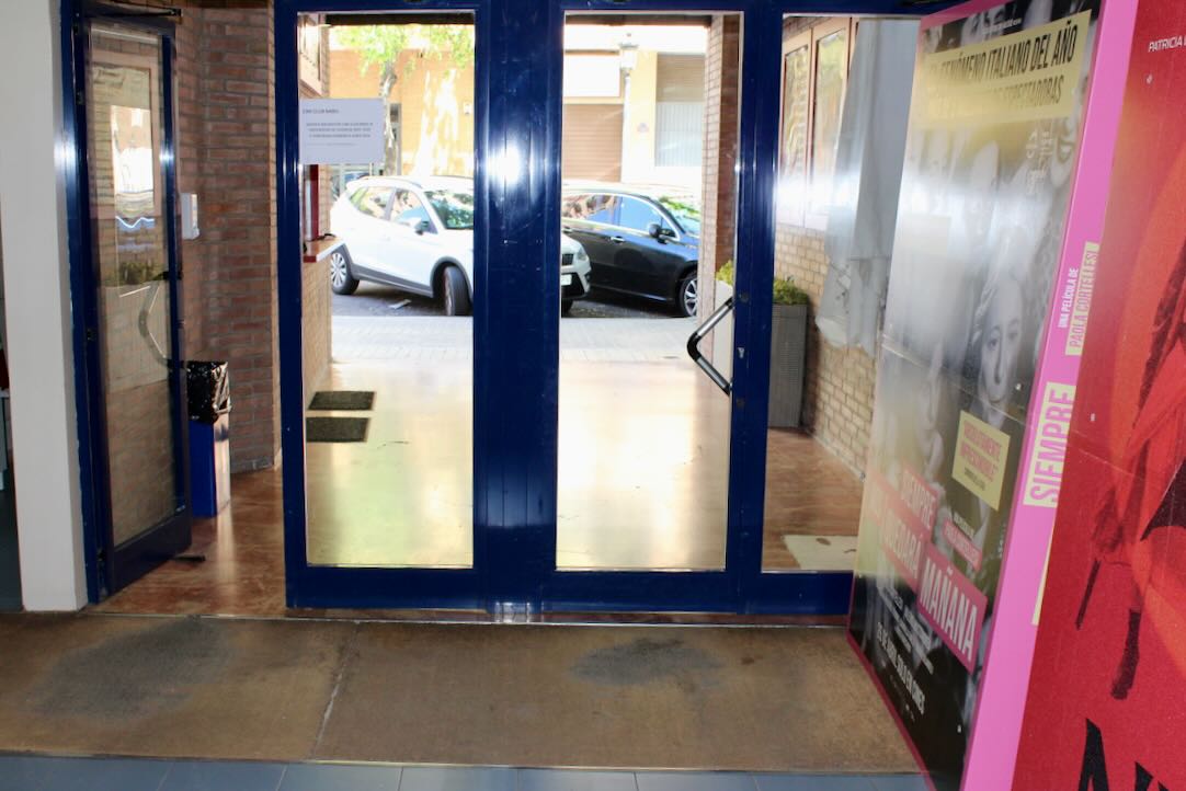 Puerta del acceso principal