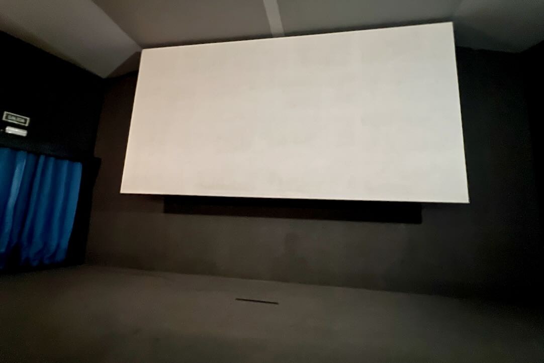Visión de Pantalla. Espacio para las PMR en silla de ruedas (Filas 1 Par)