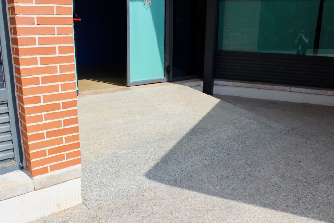 Rampa de acceso al Patio Exterior
