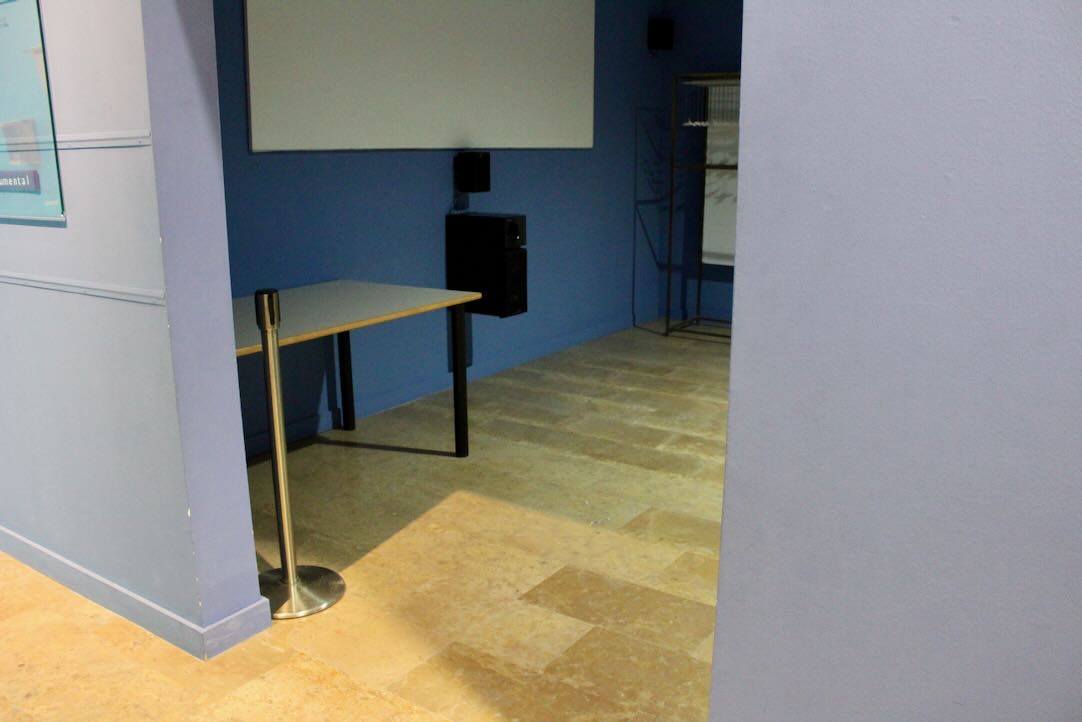Acceso a la Sala Auxiliar de Conferencias