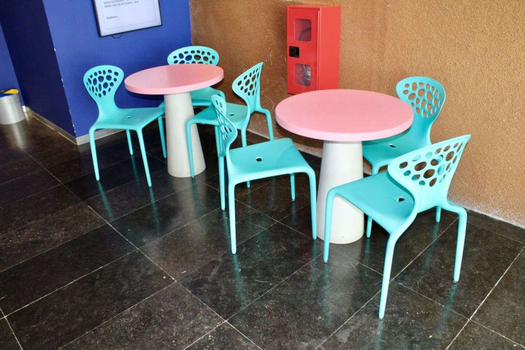 Bar. Mobiliario 