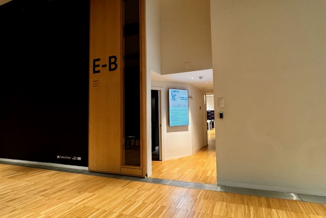 Aulas S1 y S2. Puertas de acceso