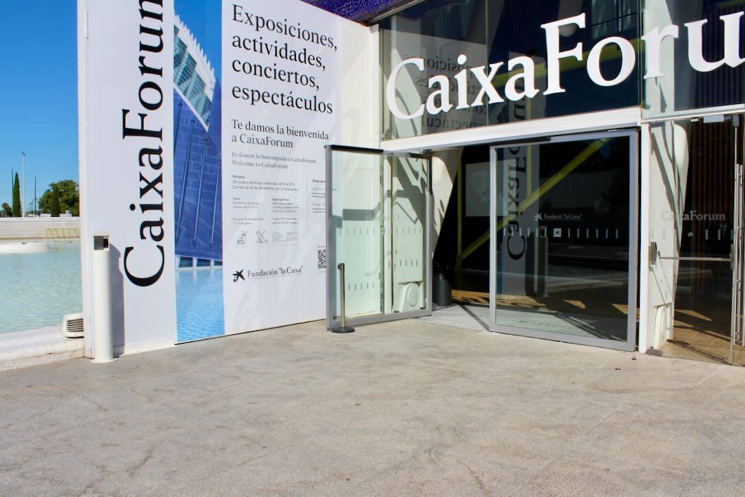 Acceso junto al Oceanogràfic