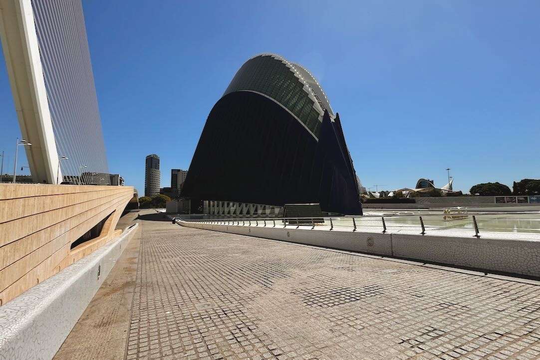 Acceso junto al Puente Azud el Oro