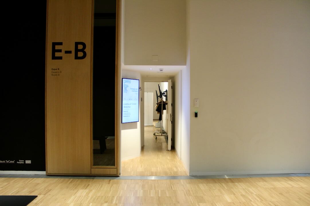 Aulas S1 y S2. Puertas de acceso