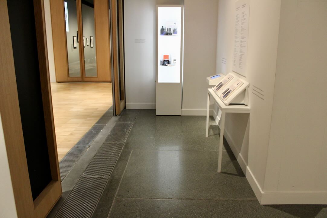 Puerta de salida de las Salas de Exposiciones