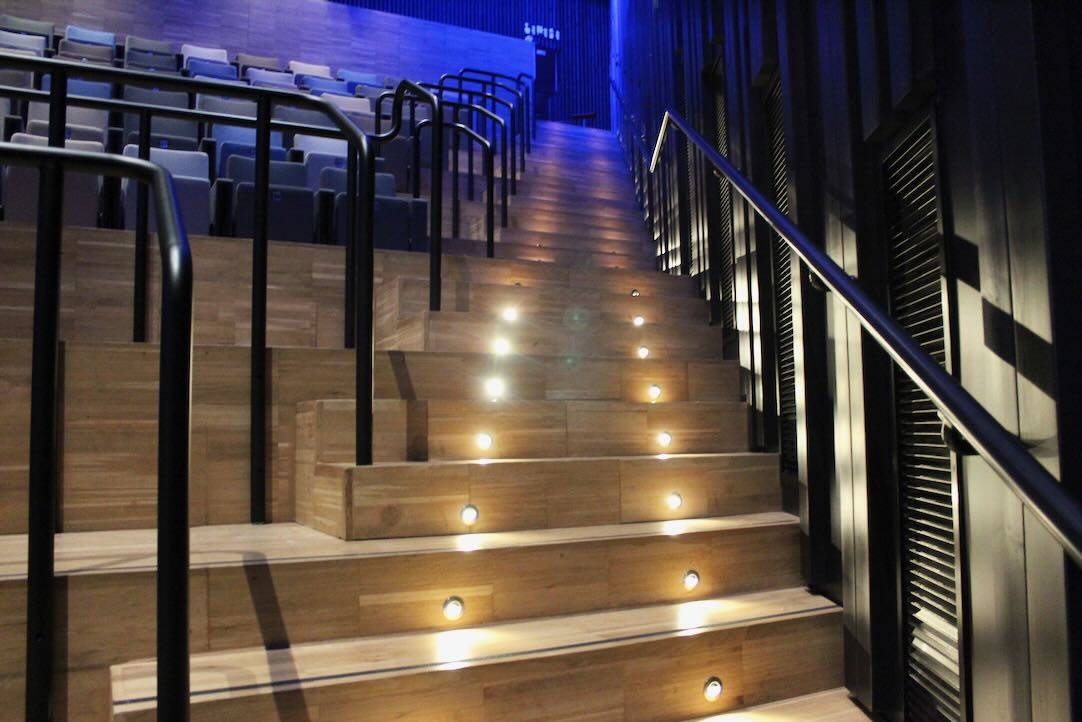 Auditorio. Escalera izquierda