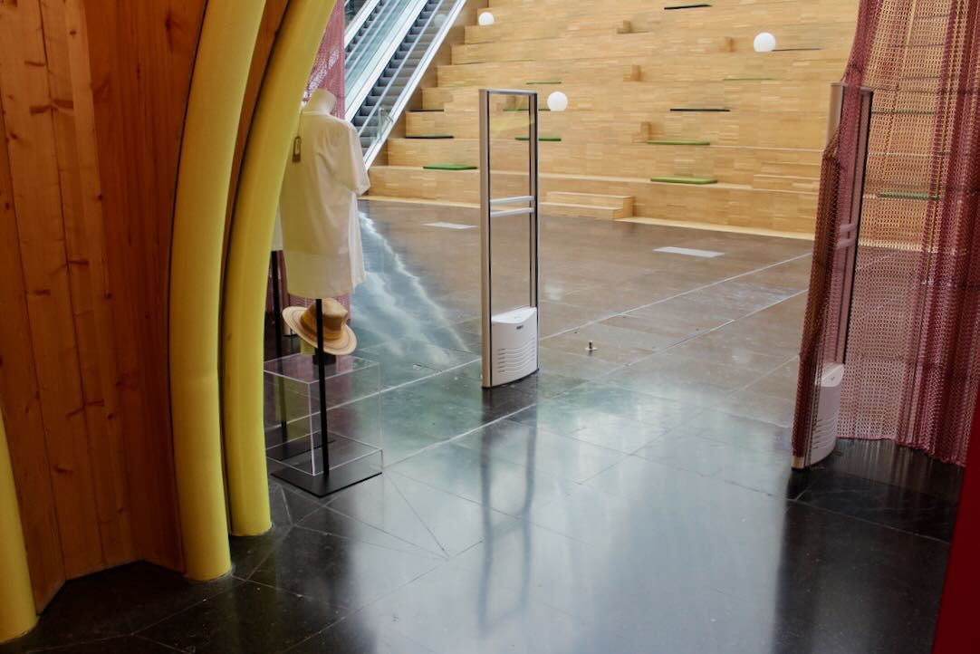 Tienda. Puerta de acceso