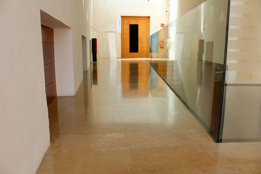 Sala Dormitori. Acceso desde el ascensor