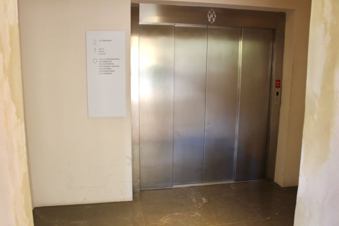 Ascensor Accesible (Recomendado). Acceso en planta 1