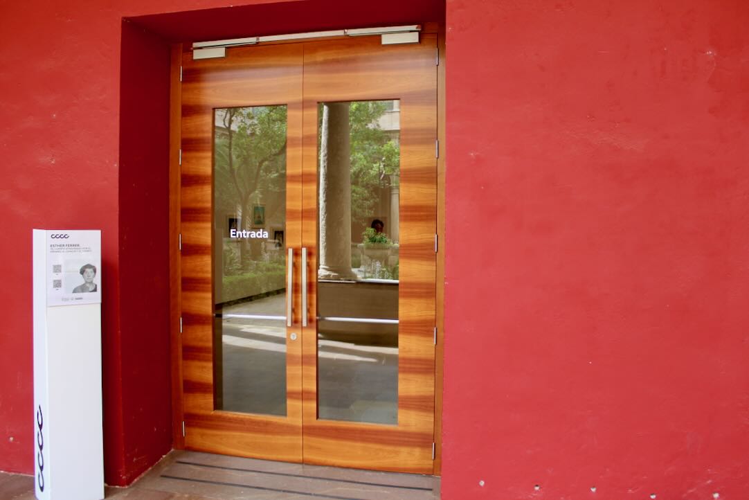 Sala Carlos Pérez. Puerta de acceso