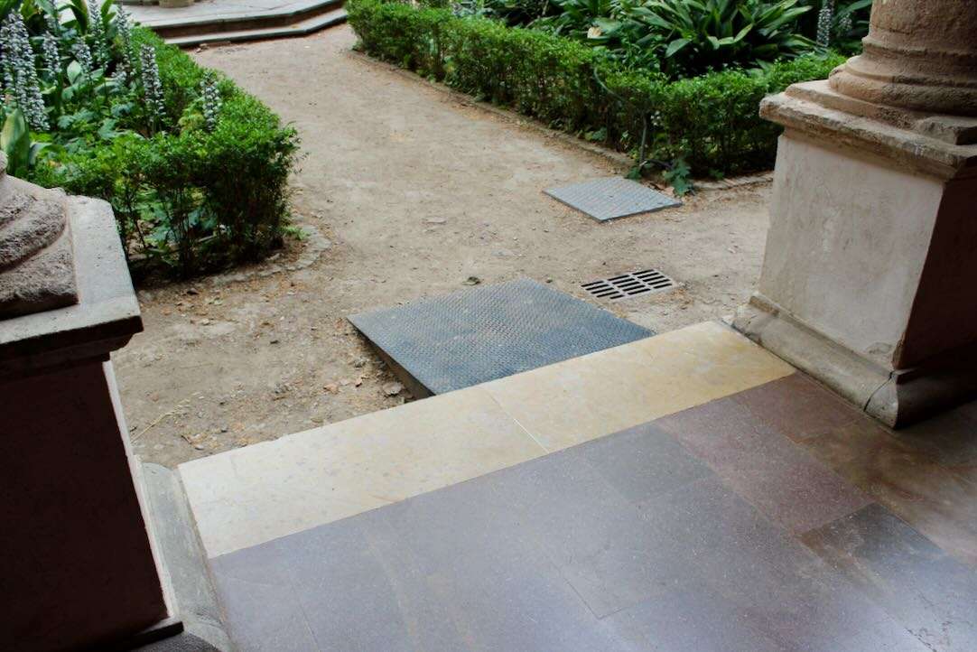 Claustro Renacentista. Rampa de acceso al Patio Interior