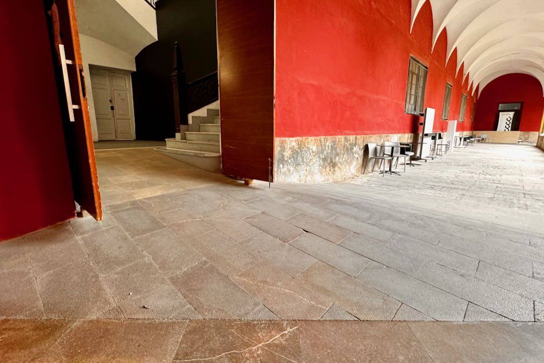 Rampa de acceso al Claustro Renacentista