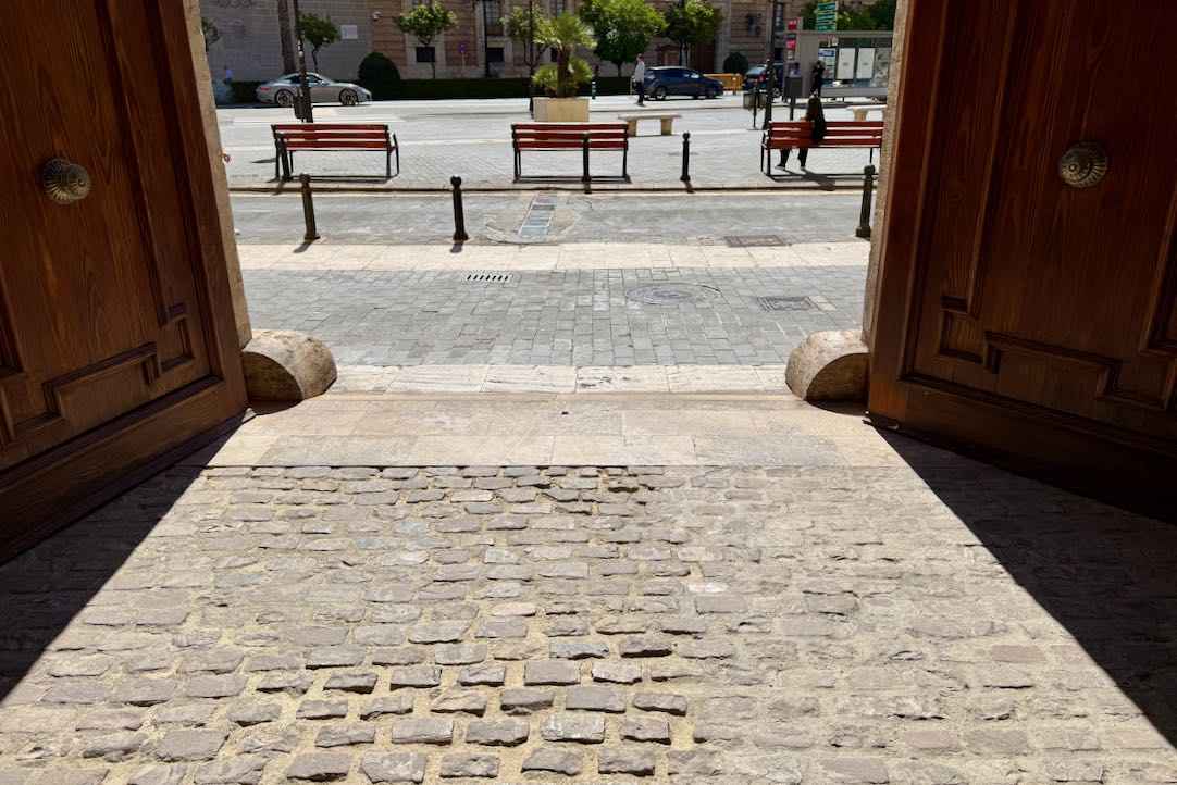Detalle del pavimento de la entrada