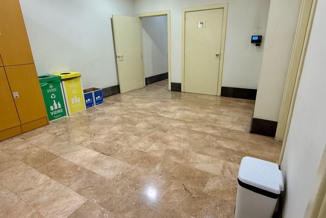 Acceso a los aseos
