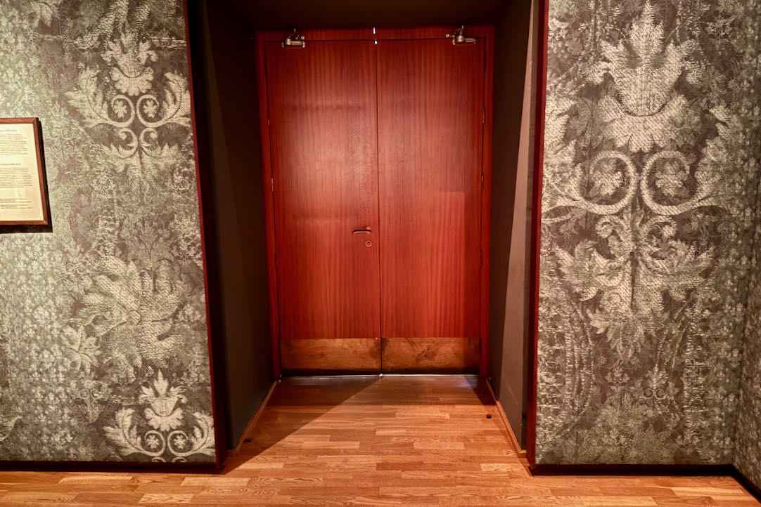 Puerta principal vista interior