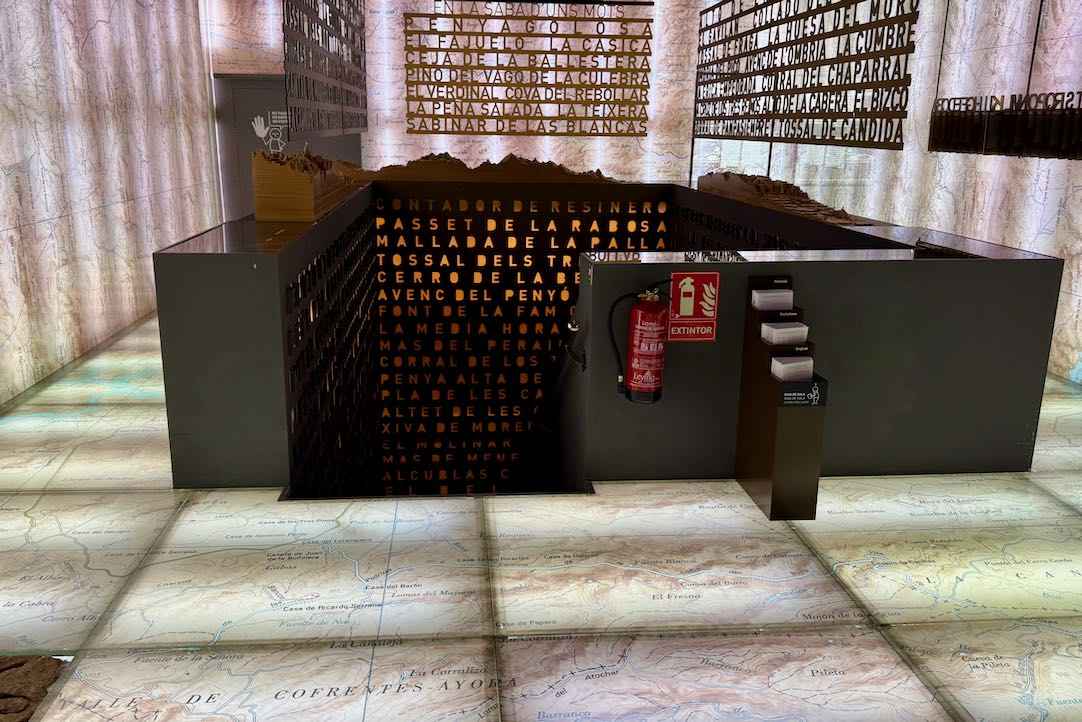 Escalera de la sala