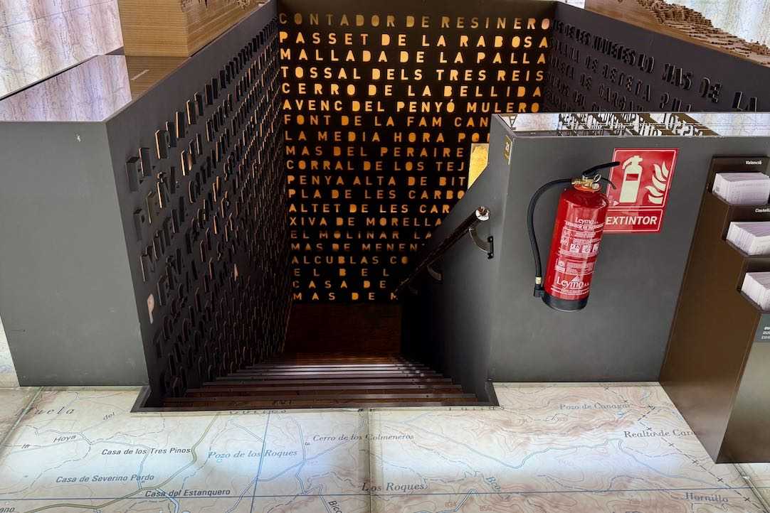 Escalera de la sala