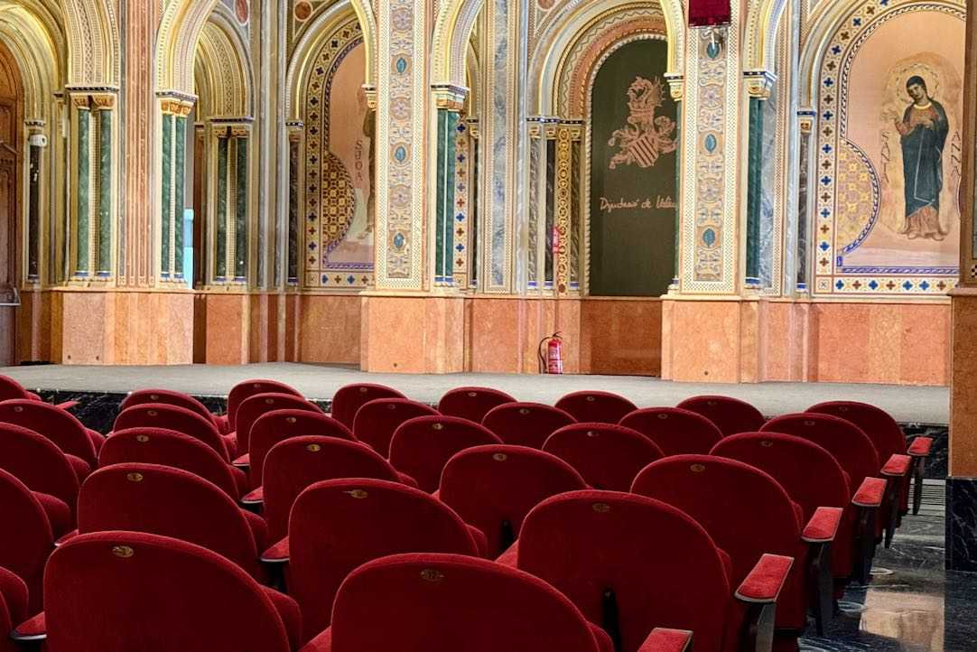Visibilidad del escenario desde el pasillo derecho