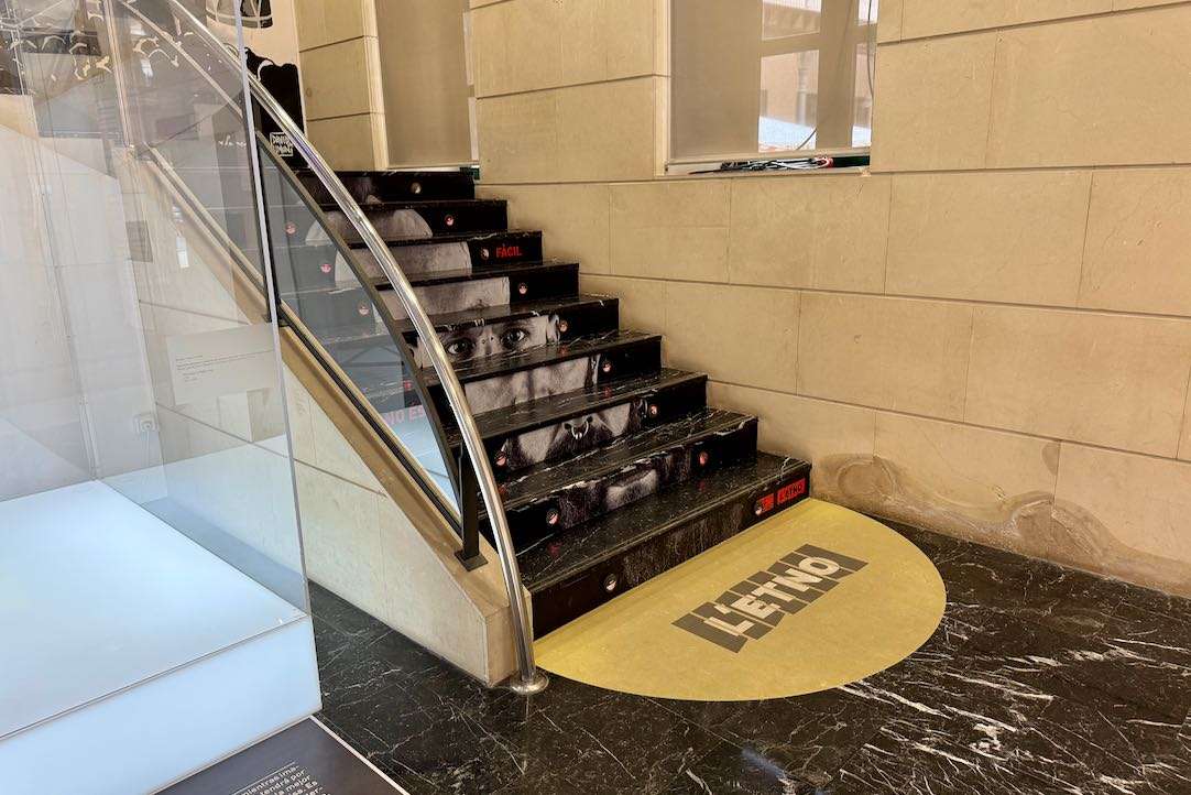 Escalera Vestíbulo
