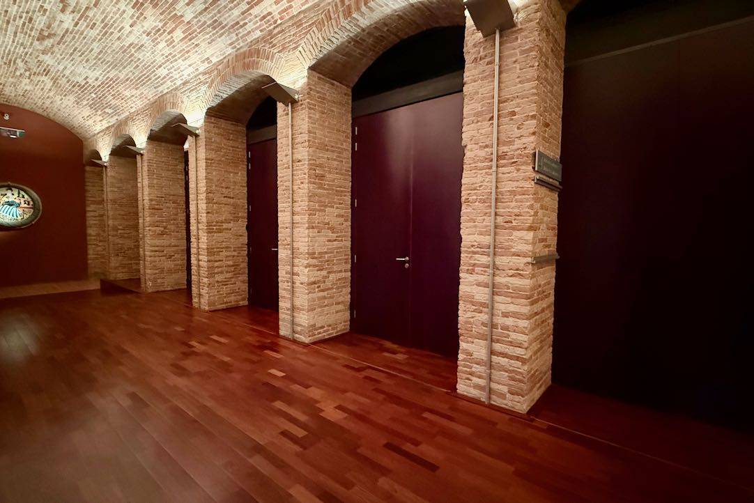 Puerta de acceso a la sala
