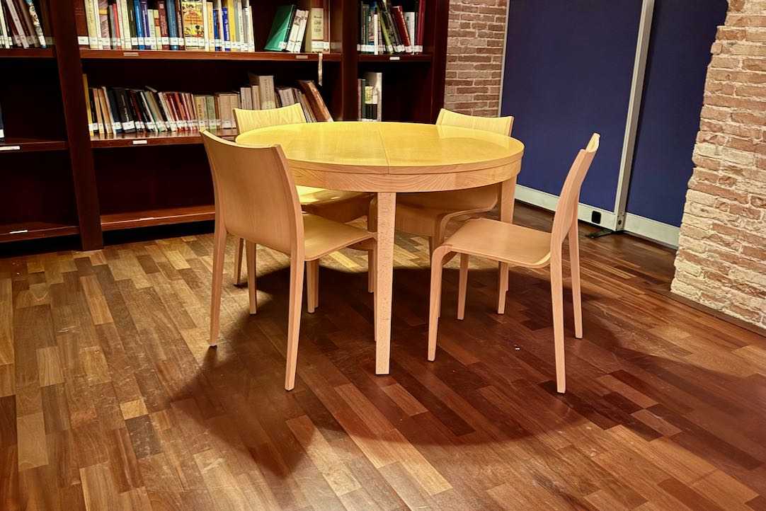 Biblioteca, mobiliario