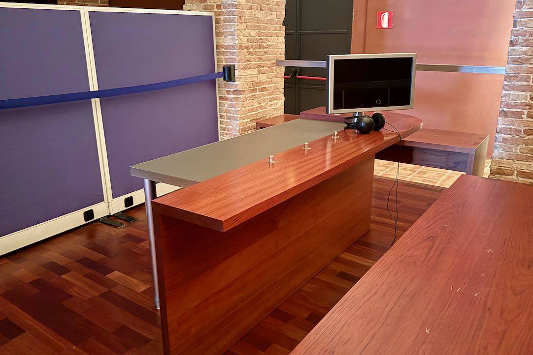 Biblioteca, mobiliario