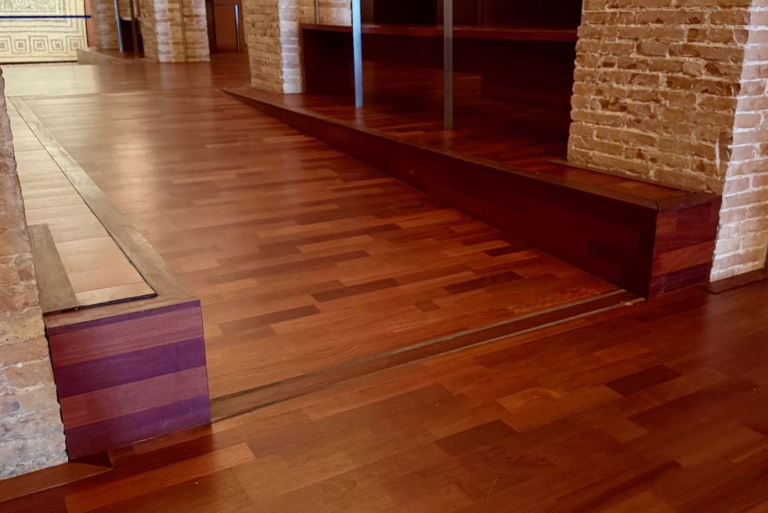 Biblioteca, rampa de acceso