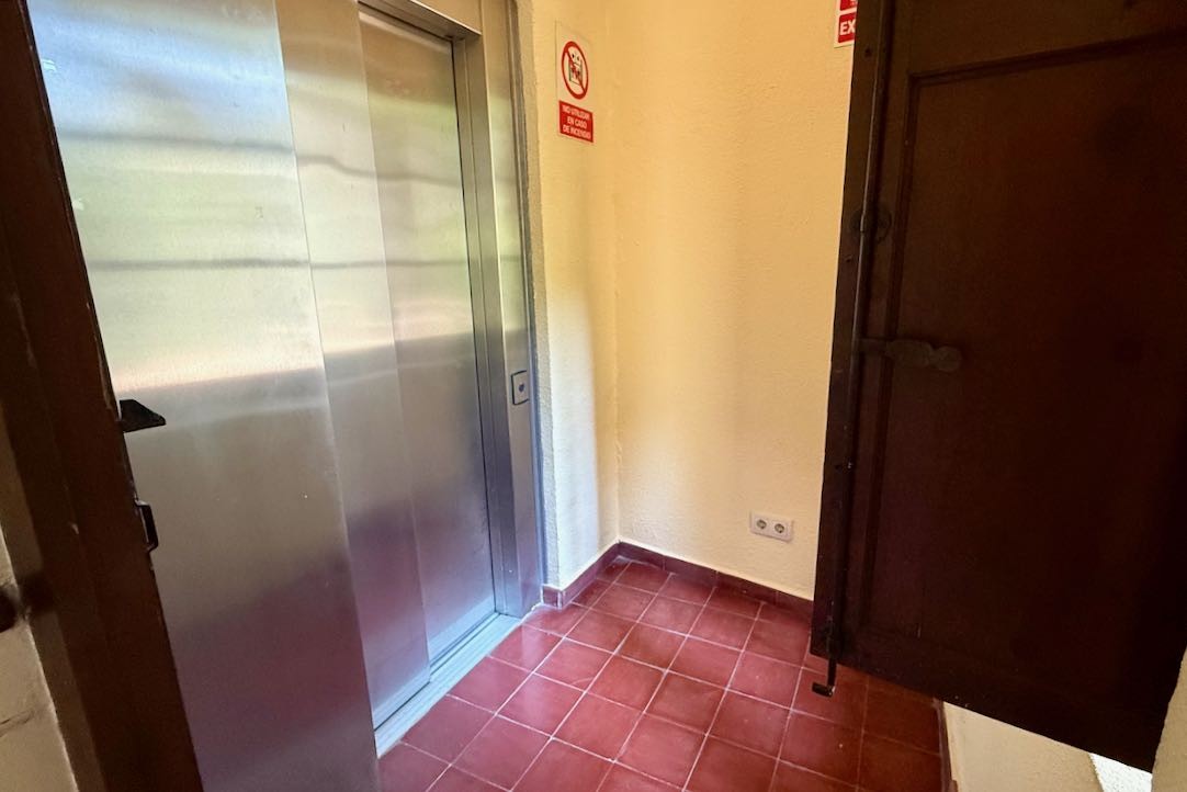 Salida del ascensor a la primera planta