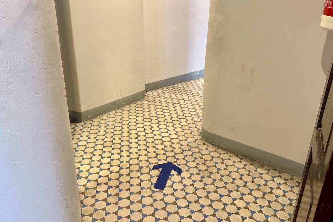 Visita del público general. Pasillo hacia palcos. No accesible para PMR.