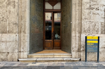 Puerta de acceso al Refugio