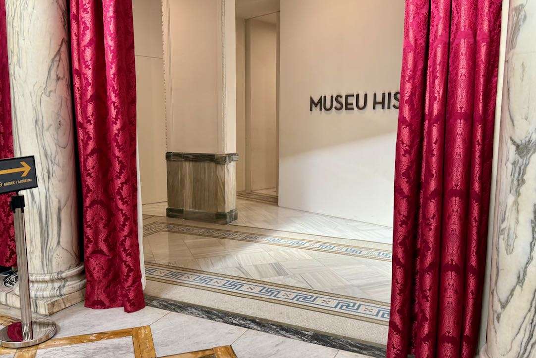 Acceso al Museo
