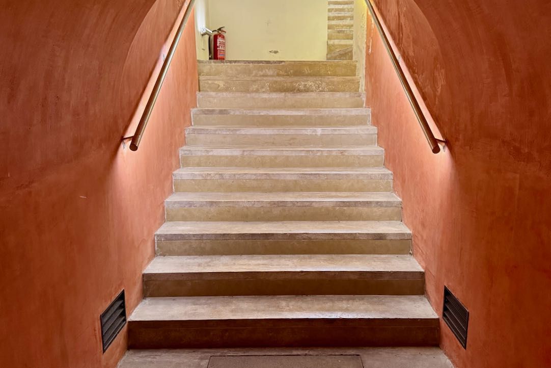 Escalera de acceso al Refugio