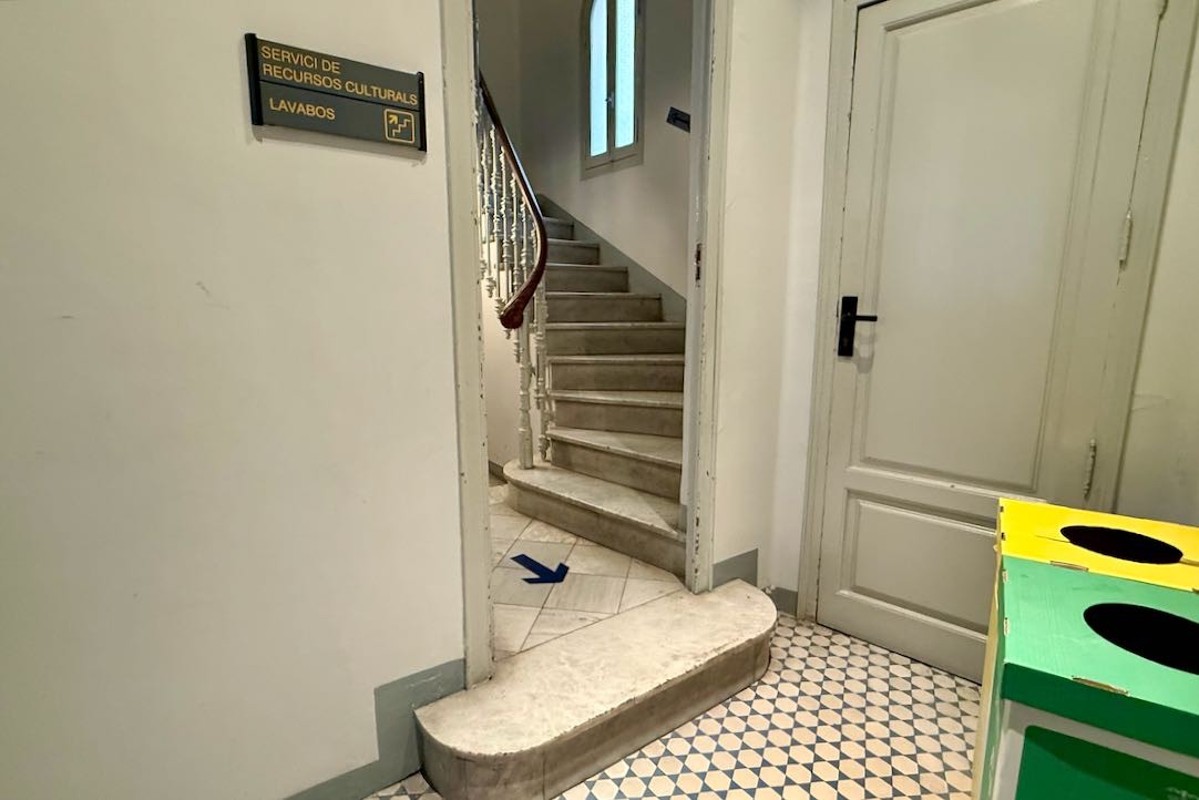 Escalera de salida del Hemiciclo