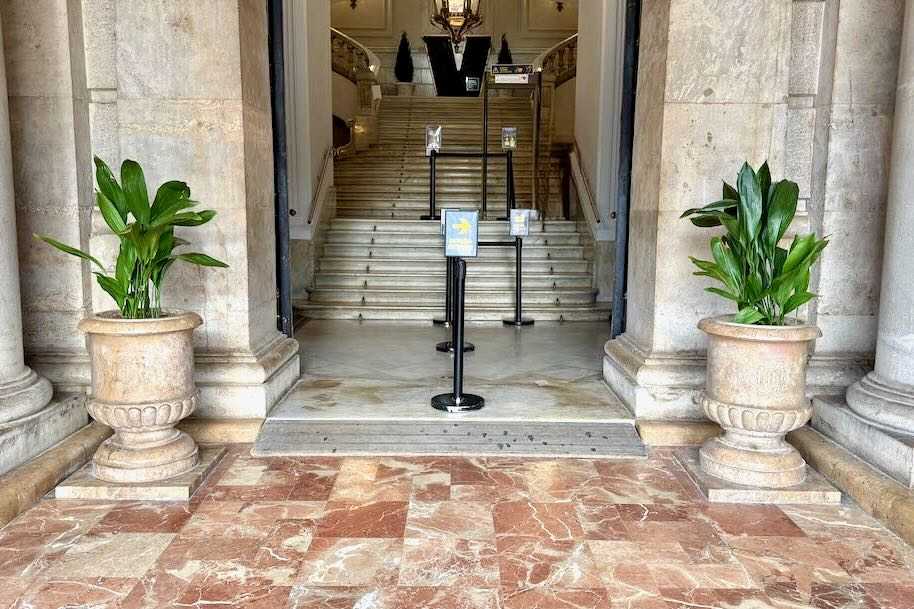 Acceso principal
