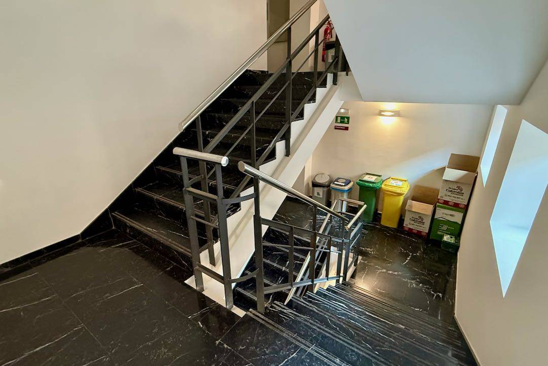Escalera de acceso a Bibliotecas